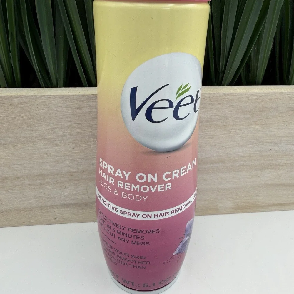 VEET Spray On Hair Removal Cream Aloe Vera & Violet Blossom